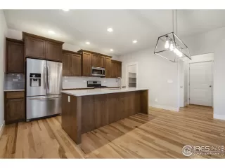 Photo #4: 913989 Listing