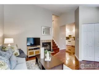 Photo #4: 914082 Listing 