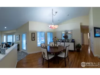 Photo #6: 914117 Listing