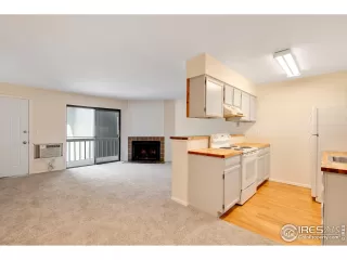 Photo #4: 914152 Listing