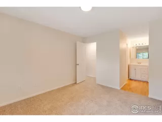 Photo #6: 914152 Listing