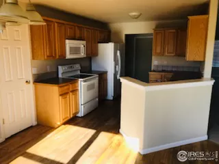 Photo #5: 914339 Listing