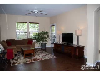 Photo #5: 914427 Listing