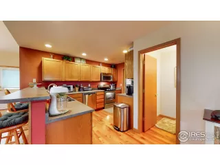 Photo #2: 914433 Listing