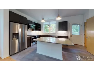 Photo #4: 914438 Listing