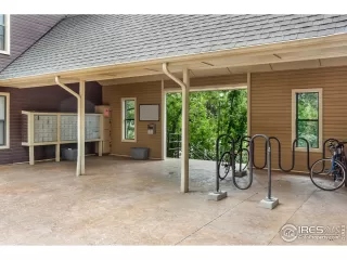 Photo #6: 914567 Listing