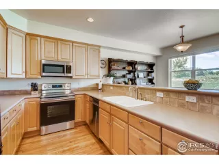 Photo #5: 914603 Listing