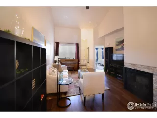 Photo #6: 914606 Listing