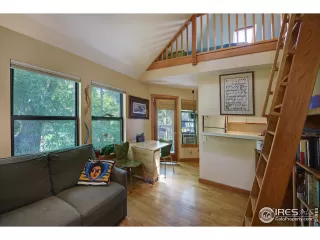 Photo #4: 914676 Listing 