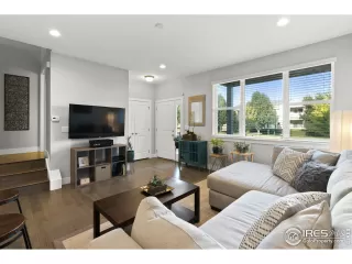 Photo #6: 914735 Listing 