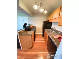 Photo #2: 914772 Listing