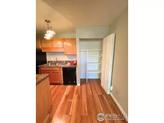 Photo #3: 914772 Listing