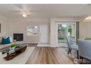 Photo #4: 914777 Listing