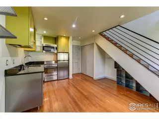 Photo #4: 914781 Listing