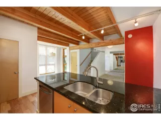 Photo #4: 914805 Listing