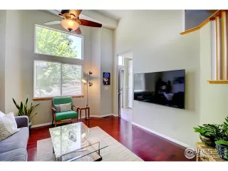 Photo #5: 914904 Listing 