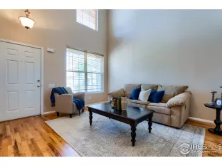 Photo #4: 914906 Listing