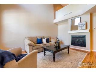 Photo #5: 914906 Listing