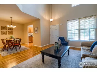 Photo #6: 914906 Listing