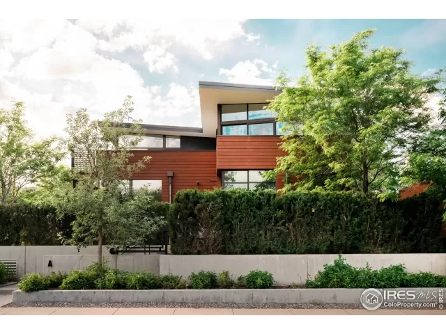 MLS: 914910 Condo For Sale