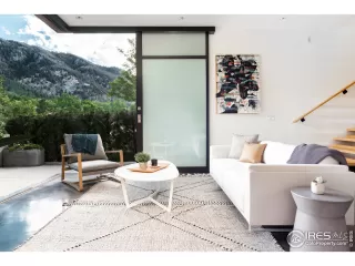 Photo #5: 914910 Listing