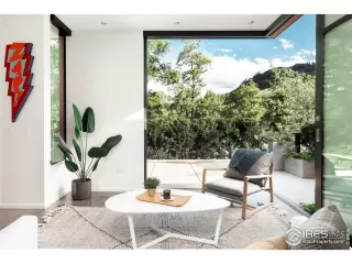 Photo #6: 914910 Listing