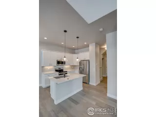 Photo #6: 914949 Listing 