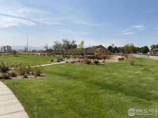 Photo #2: 914979 Listing