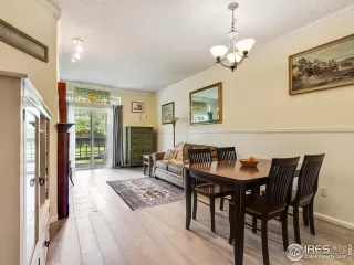 Photo #6: 915058 Listing 