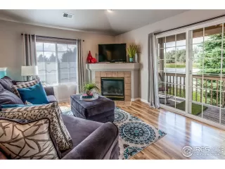 Photo #5: 915095 Listing