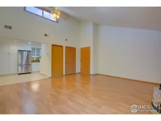 Photo #4: 915102 Listing