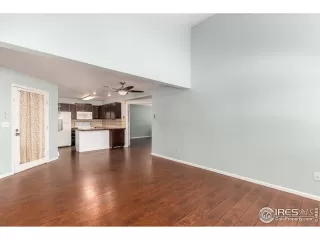 Photo #4: 915119 Listing