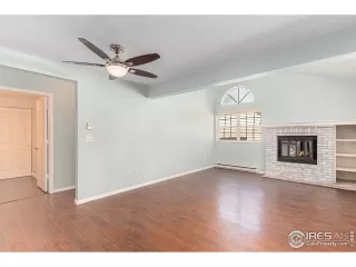 Photo #5: 915119 Listing