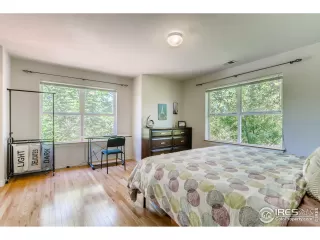 Photo #5: 915139 Listing 