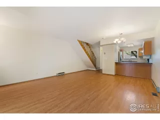 Photo #4: 915186 Listing