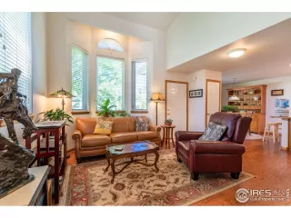 Photo #4: 915201 Listing