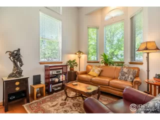 Photo #5: 915201 Listing