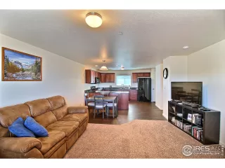 Photo #4: 915251 Listing