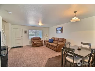 Photo #5: 915251 Listing