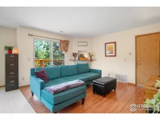 Photo #2: 915400 Listing