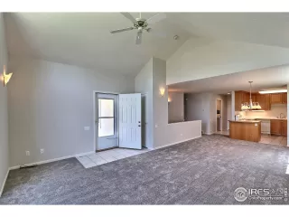 Photo #4: 915439 Listing