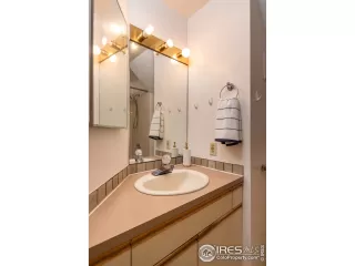 Photo #5: 915515 Listing 