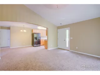 Photo #4: 915558 Listing