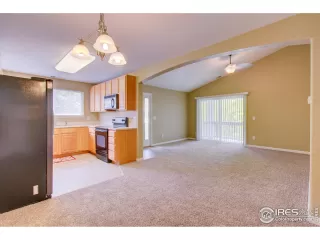 Photo #6: 915558 Listing