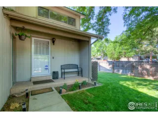 Photo #3: 915571 Listing