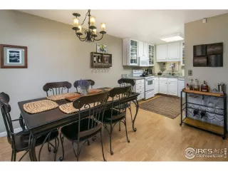 Photo #5: 915577 Listing