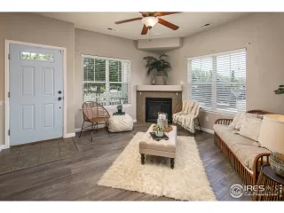 Photo #5: 915584 Listing