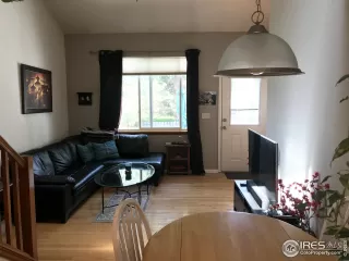 Photo #4: 915618 Listing