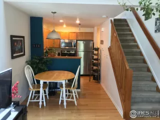 Photo #6: 915618 Listing