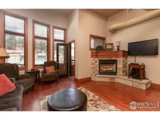 Photo #2: 915628 Listing